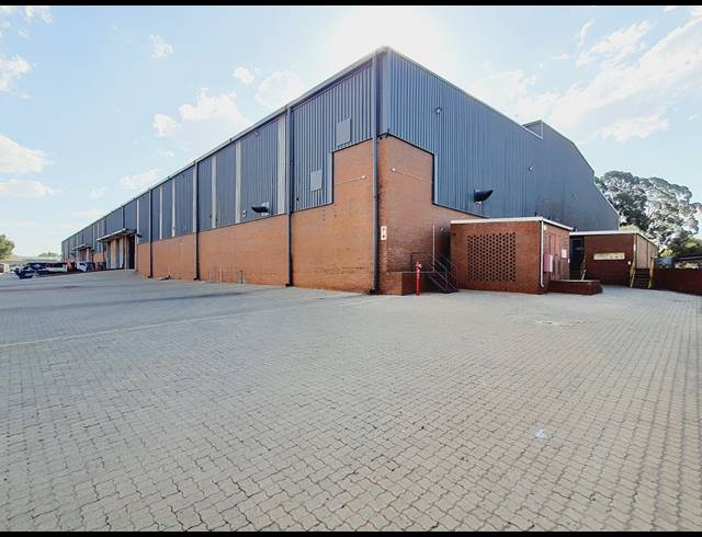 4,892M² WAREHOUSE TO LET IN POMONA
